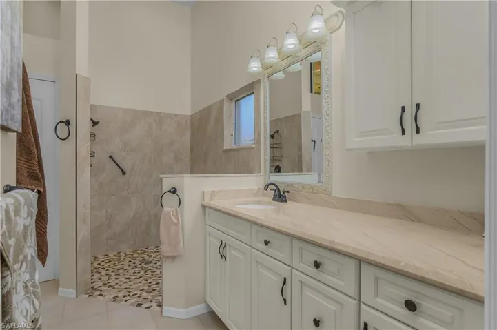 8677 Mustang Dr 59, Naples, Florida 34113
