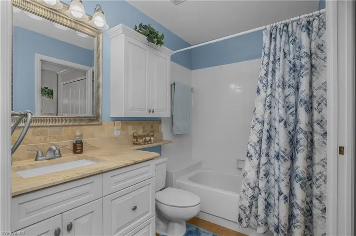 8677 Mustang Dr 59, Naples, Florida 34113