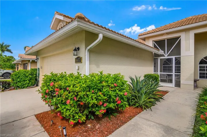 8677 Mustang Dr 59, Naples, Florida 34113