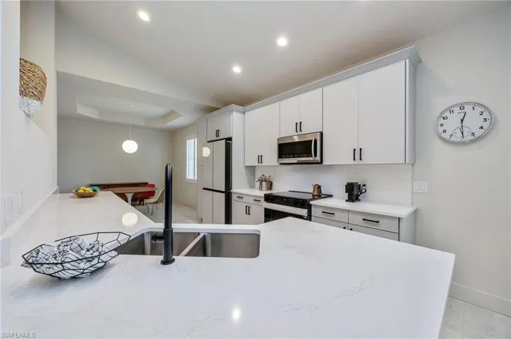 7128 Timberland Cir 201, Naples, Florida 34109