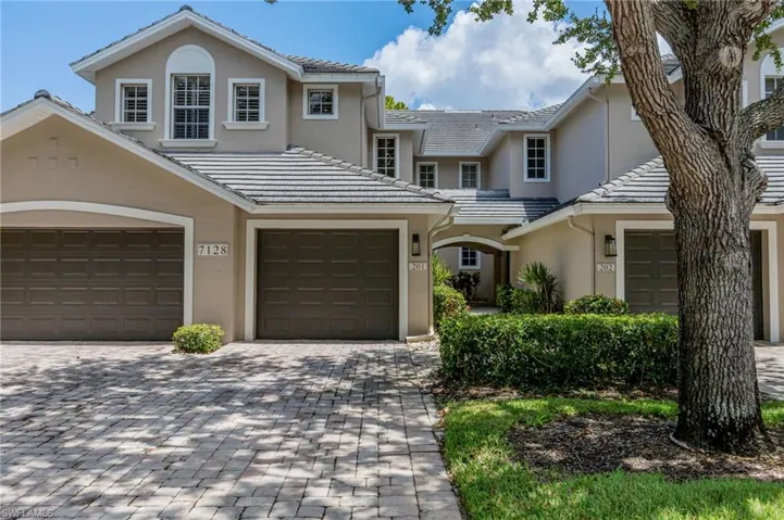7128 Timberland Cir 201, Naples, Florida 34109
