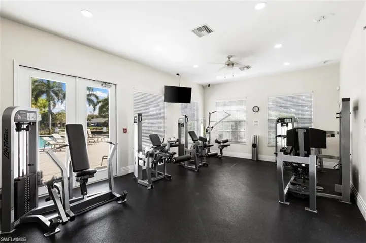7128 Timberland Cir 201, Naples, Florida 34109