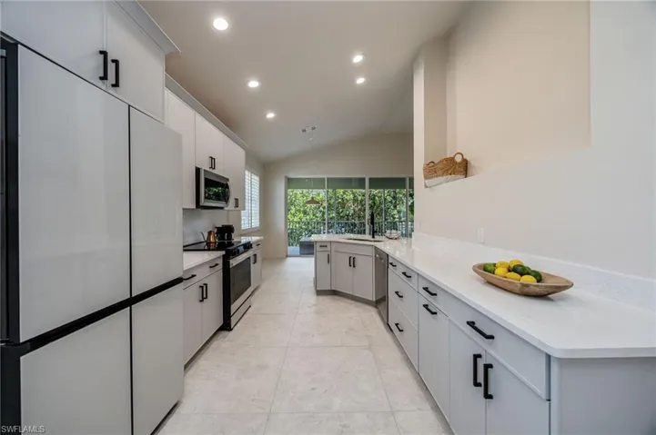 Completely updated Kitchen with high end SS appliances