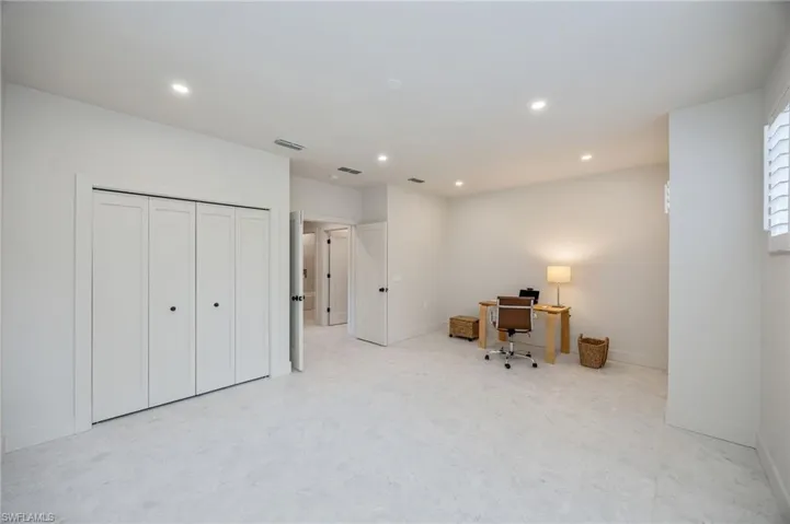 7128 Timberland Cir 201, Naples, Florida 34109