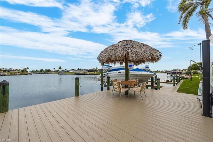 Tiki Hut