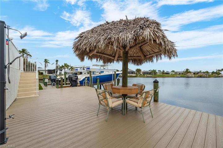 Tiki Hut