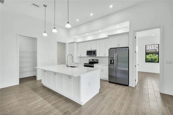 5011 Pelican Blvd, Cape Coral, Florida 33914