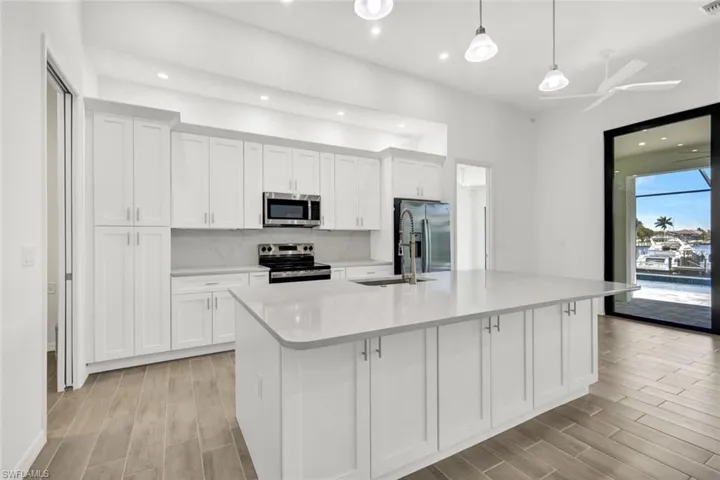 5011 Pelican Blvd, Cape Coral, Florida 33914