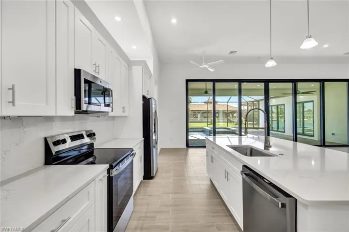 5011 Pelican Blvd, Cape Coral, Florida 33914