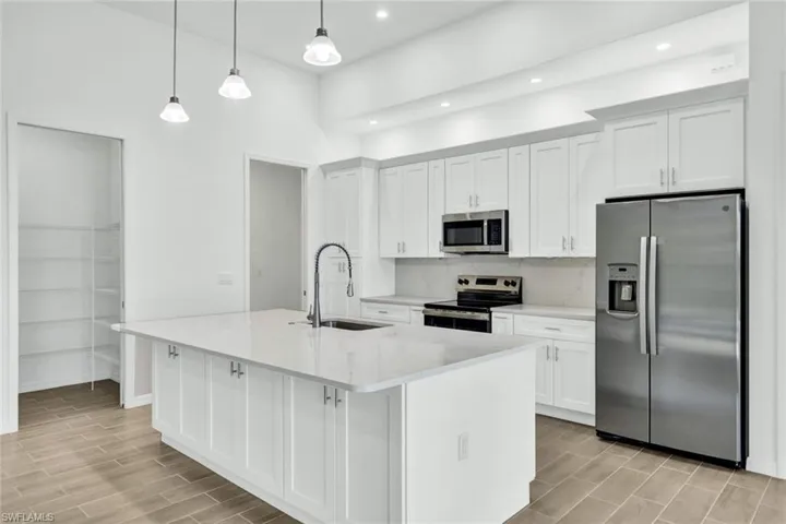 5011 Pelican Blvd, Cape Coral, Florida 33914