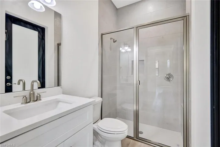Bathroom/Pool Bath