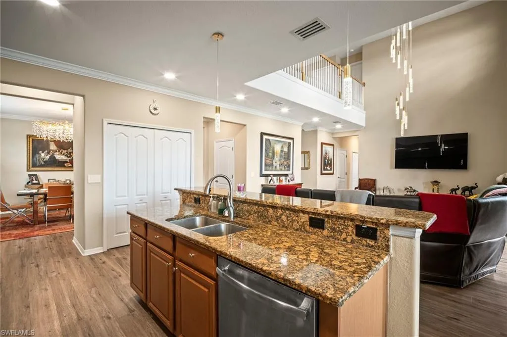 10289 Templeton LN, Fort Myers, FL 33913,225059385