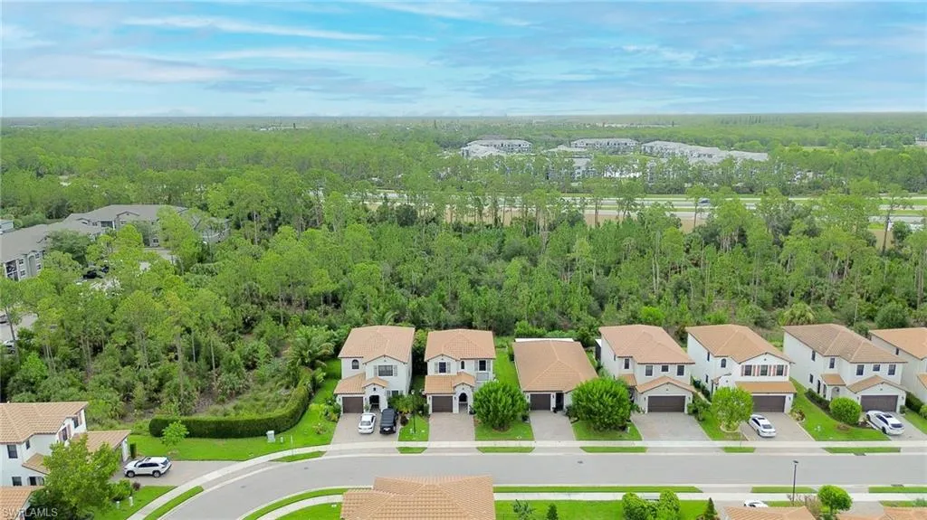 8847 Madrid CIR, Naples, FL 34104,225063405