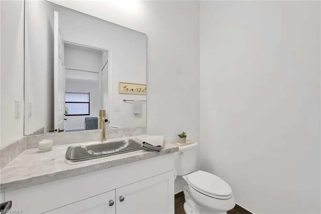 8847 Madrid CIR, Naples, FL 34104,225063405