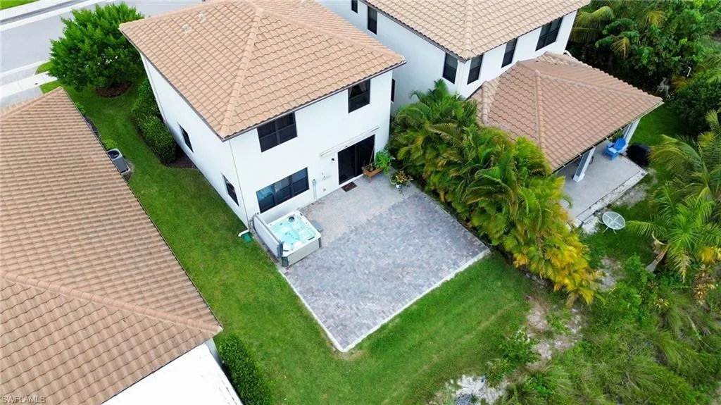 8847 Madrid CIR, Naples, FL 34104,225063405