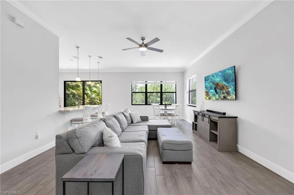 8847 Madrid CIR, Naples, FL 34104,225063405