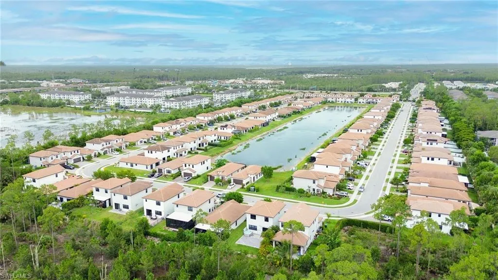 8847 Madrid CIR, Naples, FL 34104,225063405