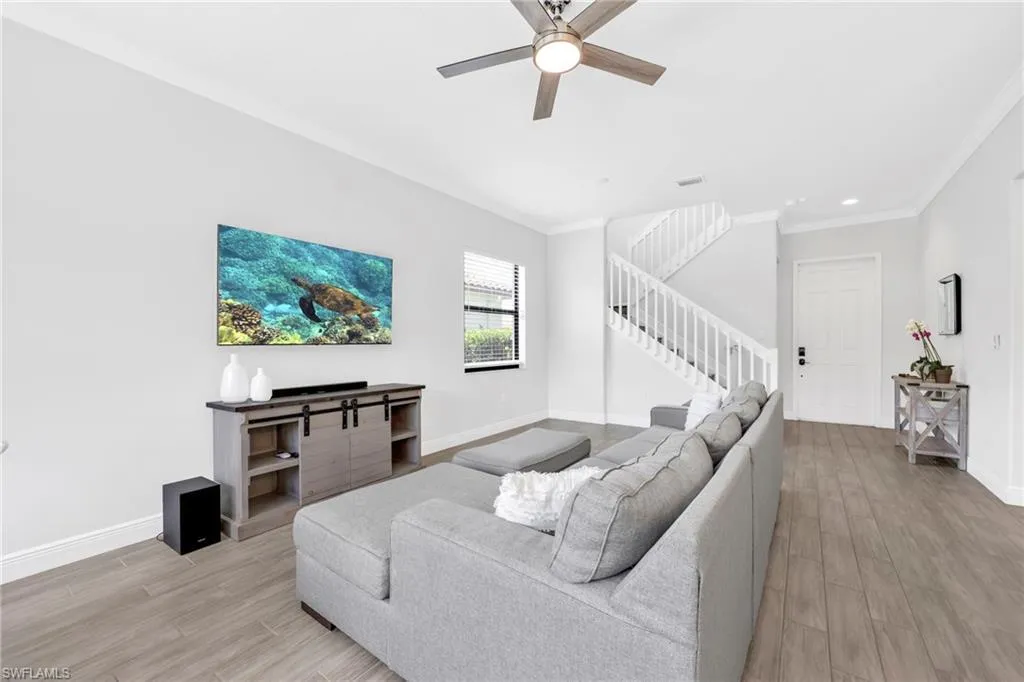 8847 Madrid CIR, Naples, FL 34104,225063405