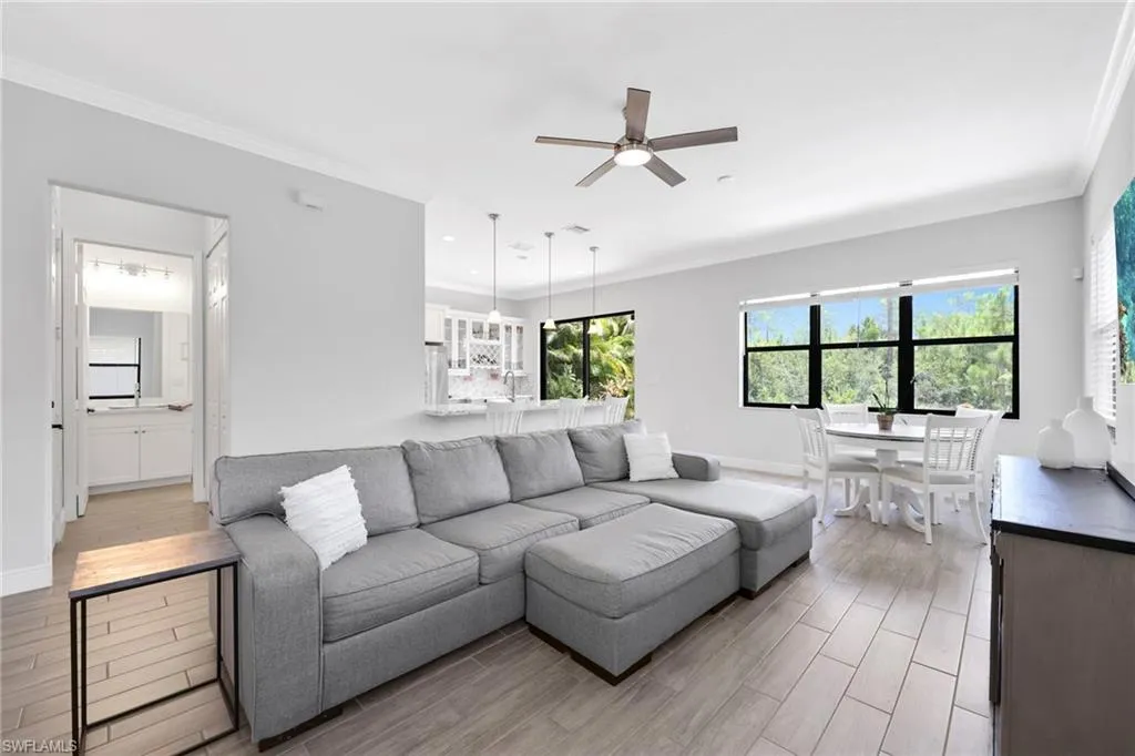 8847 Madrid CIR, Naples, FL 34104,225063405