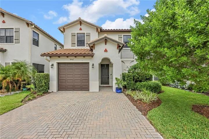 8847 Madrid CIR, Naples, FL 34104,225063405