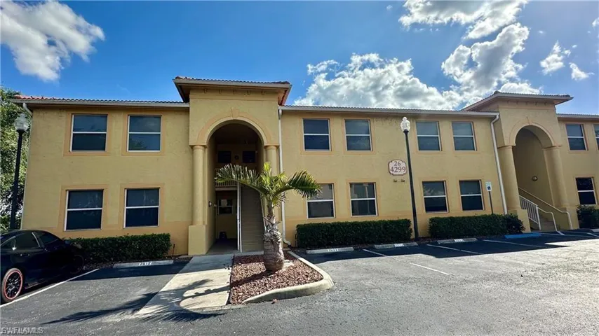 4299 Bellasol Cir 2621, Fort Myers, Florida 33916