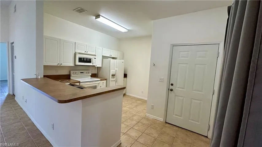 4299 Bellasol Cir 2621, Fort Myers, Florida 33916
