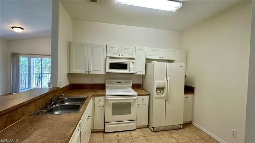 4299 Bellasol Cir 2621, Fort Myers, Florida 33916