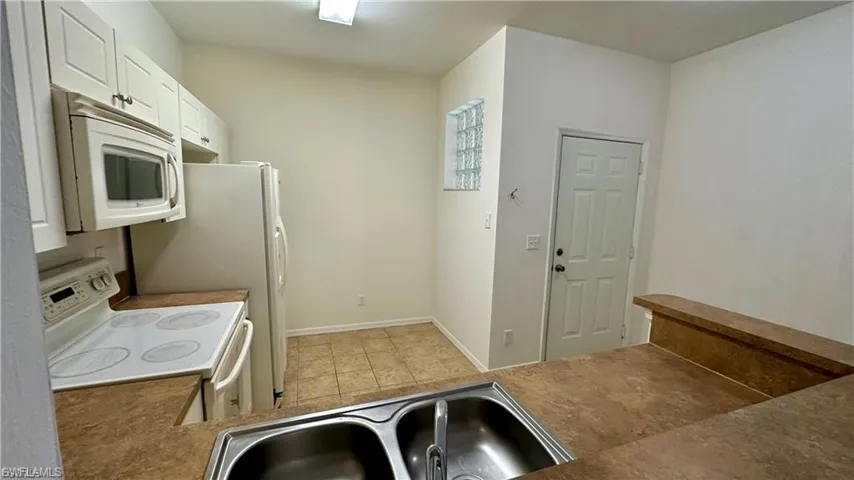4299 Bellasol Cir 2621, Fort Myers, Florida 33916