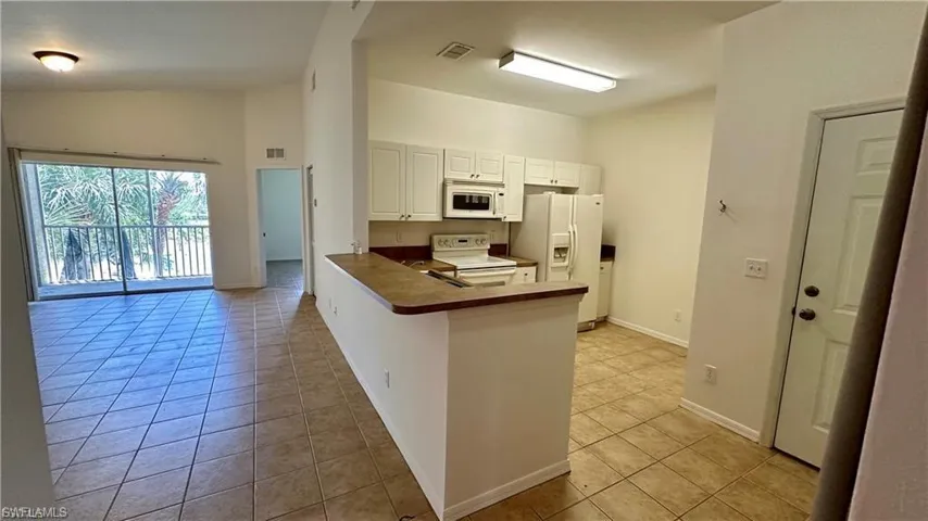4299 Bellasol Cir 2621, Fort Myers, Florida 33916