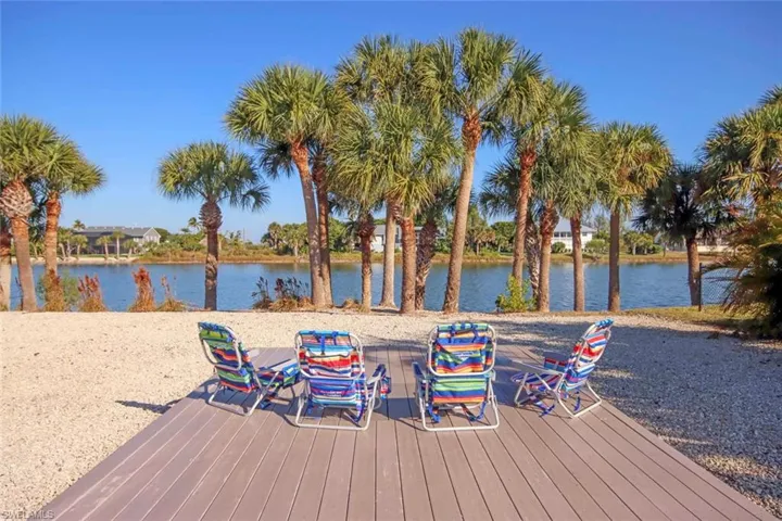 Rear Waterfront Deck