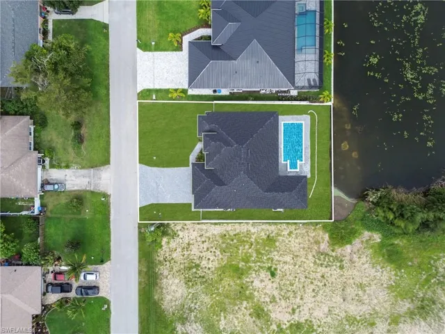 Bird's eye view of a pool area