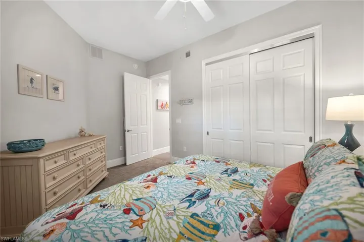6433  Legacy  CIR, Naples, FL 34113
