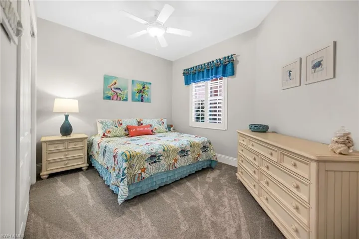 6433  Legacy  CIR, Naples, FL 34113