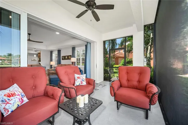 6433  Legacy  CIR, Naples, FL 34113