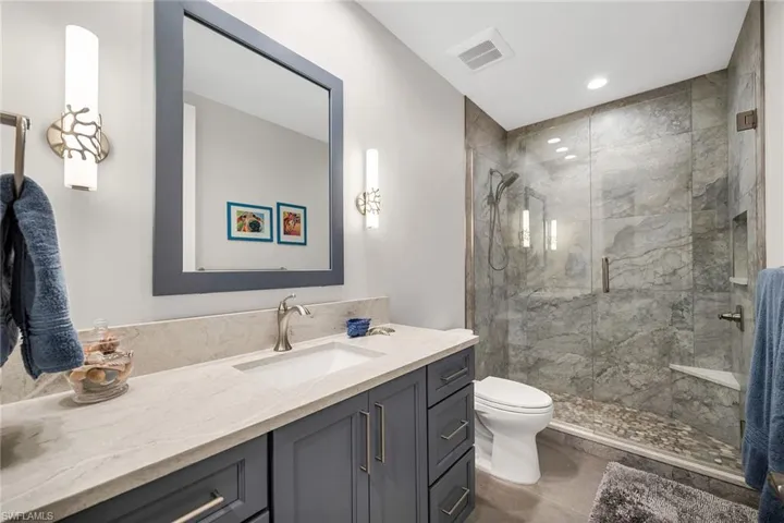 6433  Legacy  CIR, Naples, FL 34113