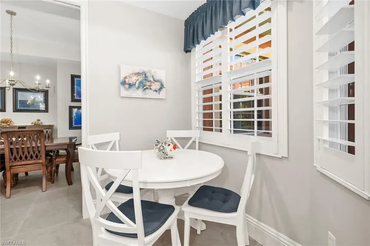 6433  Legacy  CIR, Naples, FL 34113