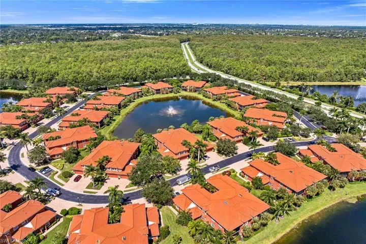 6433  Legacy  CIR, Naples, FL 34113
