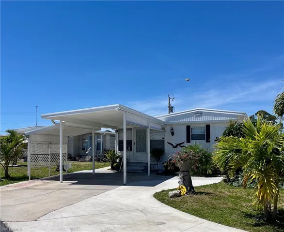 137  Overland  TRL, North Fort Myers, FL 33917