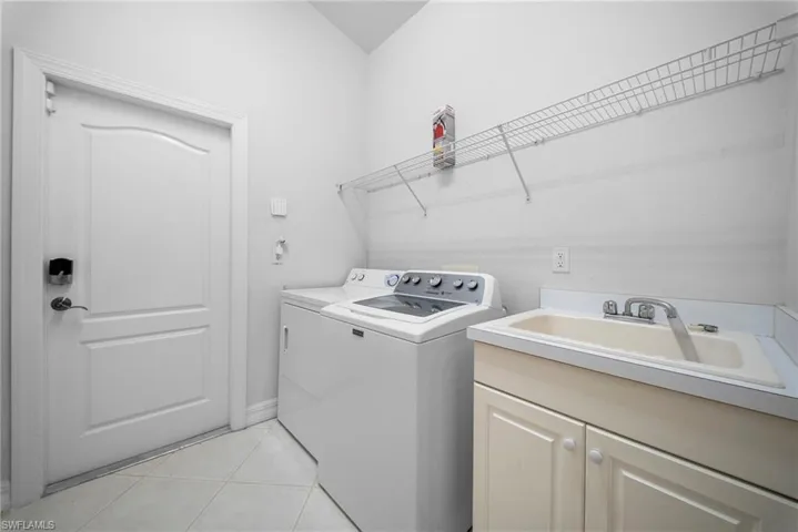 955  Tivoli  CT, Naples, FL 34104