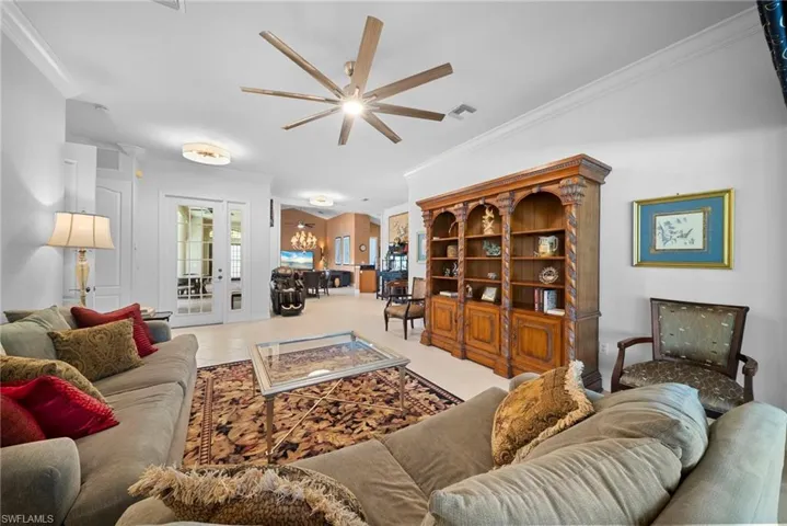 955  Tivoli  CT, Naples, FL 34104