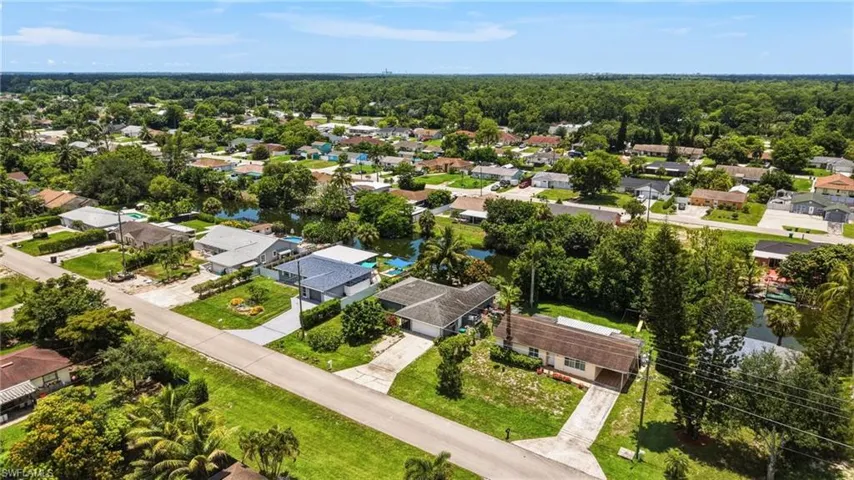 2315 54th Ter Sw, Naples, Florida 34116