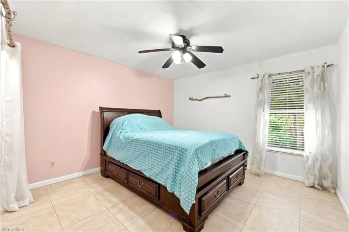 2315 54th Ter Sw, Naples, Florida 34116