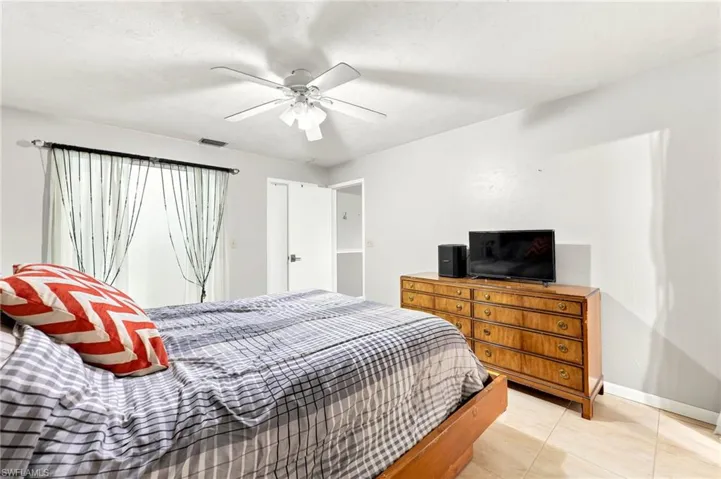 2315 54th Ter Sw, Naples, Florida 34116
