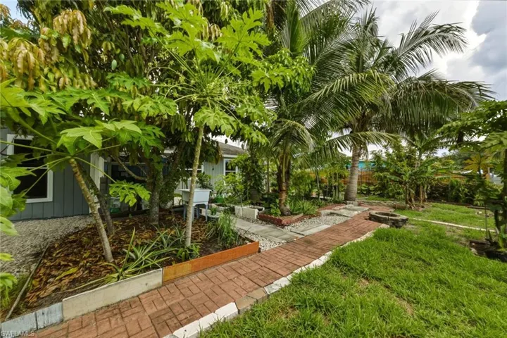 2315 54th Ter Sw, Naples, Florida 34116