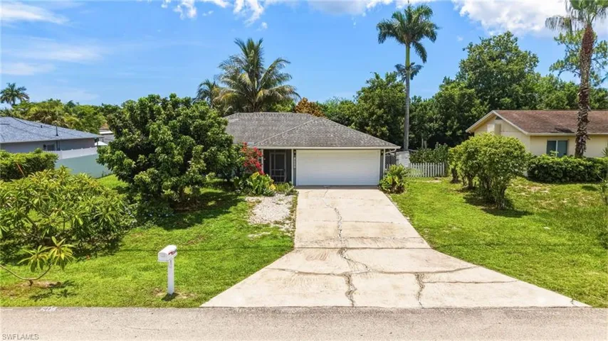 2315 54th Ter Sw, Naples, Florida 34116