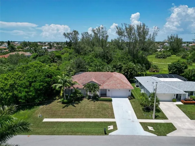 Aerial view of property and surrounding area