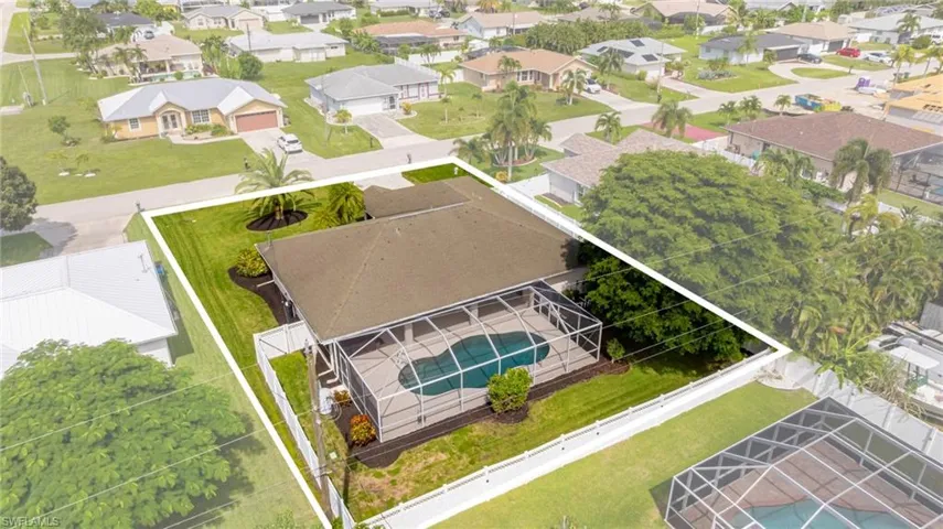 132 SE 19th  TER, Cape Coral, FL 33990