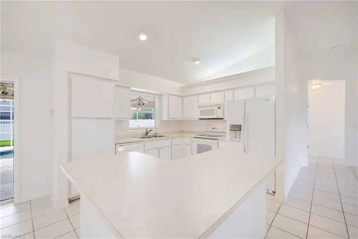132 SE 19th  TER, Cape Coral, FL 33990