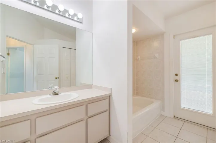 132 SE 19th  TER, Cape Coral, FL 33990