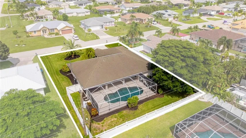 132 SE 19th  TER, Cape Coral, FL 33990